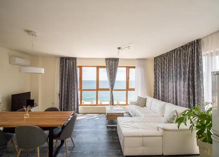 Penthouse At White Cliffs