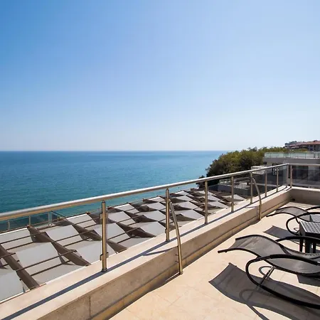 Apartment Penthouse At White Cliffs *