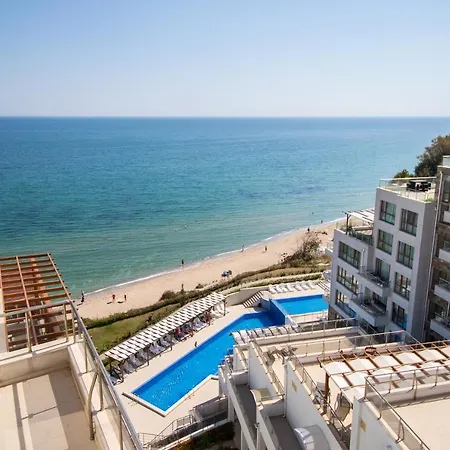 Penthouse At White Cliffs