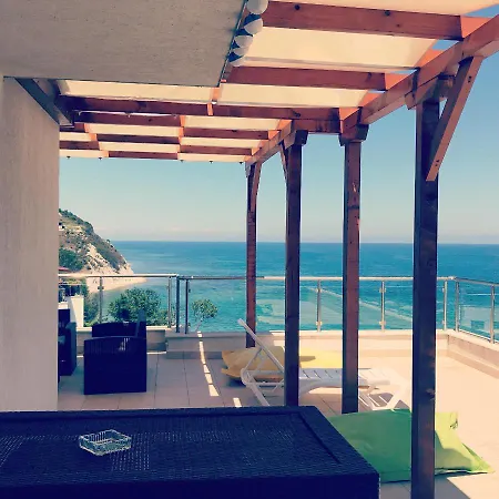 Penthouse At White Cliffs * ビャラ