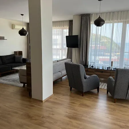 Penthouse At White Cliffs