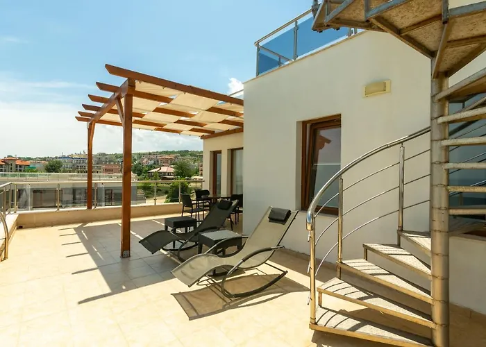 Apartment Penthouse At White Cliffs *